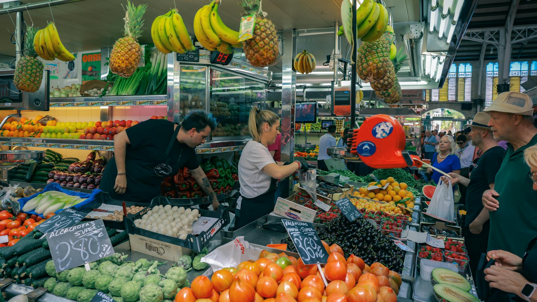 A madrid market stall — photo by TBD Traveller via Pexels