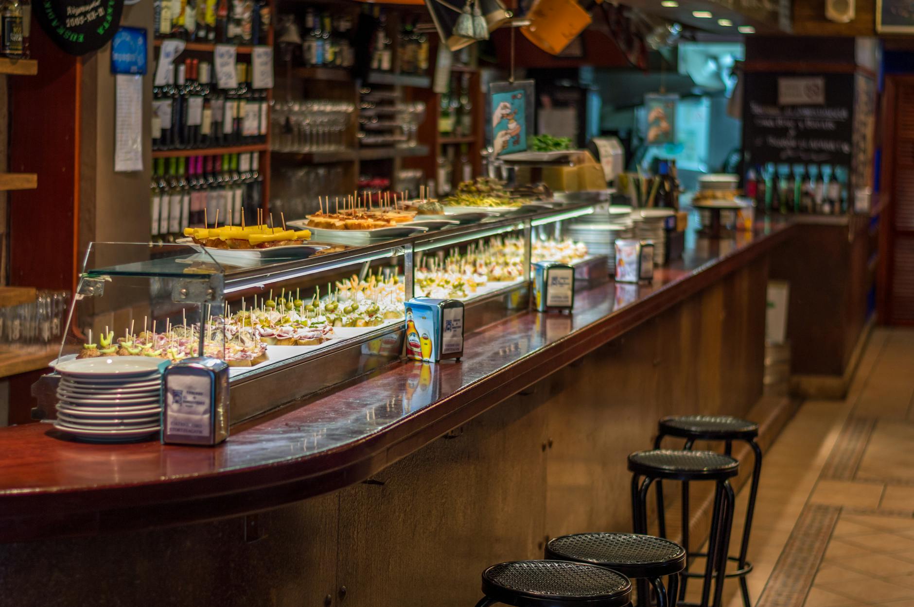 A tray of montaditos — photo by Hert Niks via Pexels